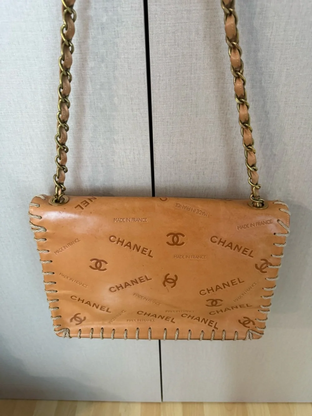 CHANEL Tan Leather Signature Whipstitch Shoulder Bag - Picture 4 of 10